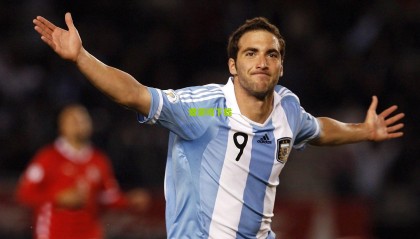 诺丁汉森林官宣锁定巴西门将约翰-维克托，三年合约强化后防纵深