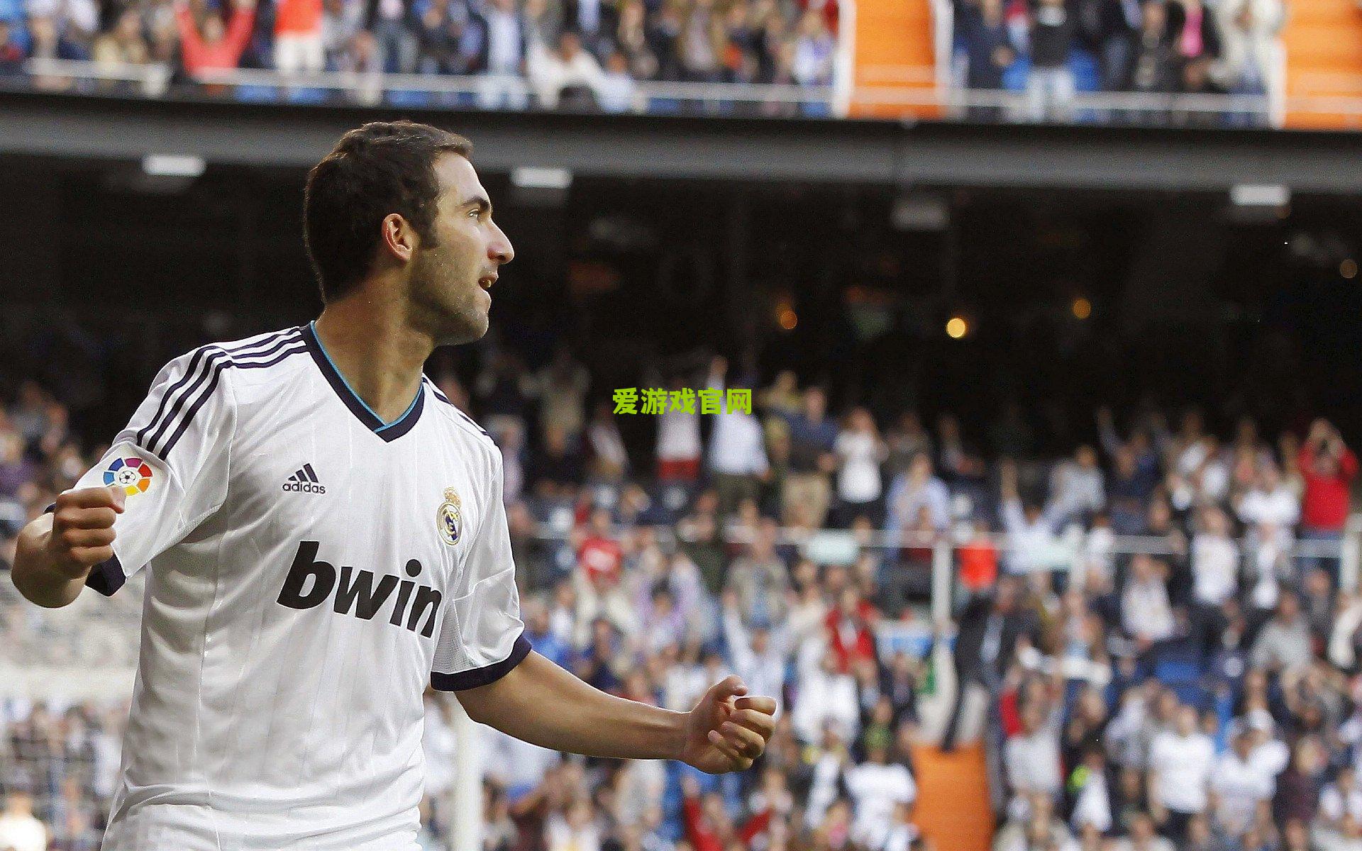 罗布森力挺阿莫林长期蓝图，曼联进步可见，三年之约正当其时