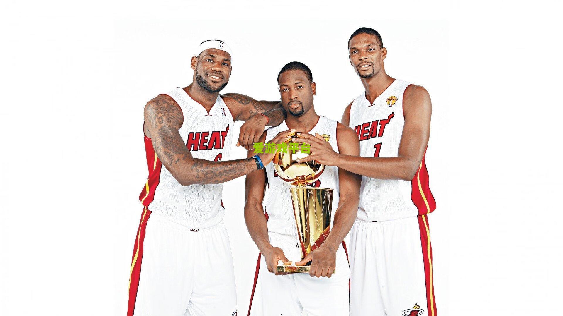 卡洛斯畅谈足坛传奇，C罗是职业标杆，大罗派对魅力胜小罗