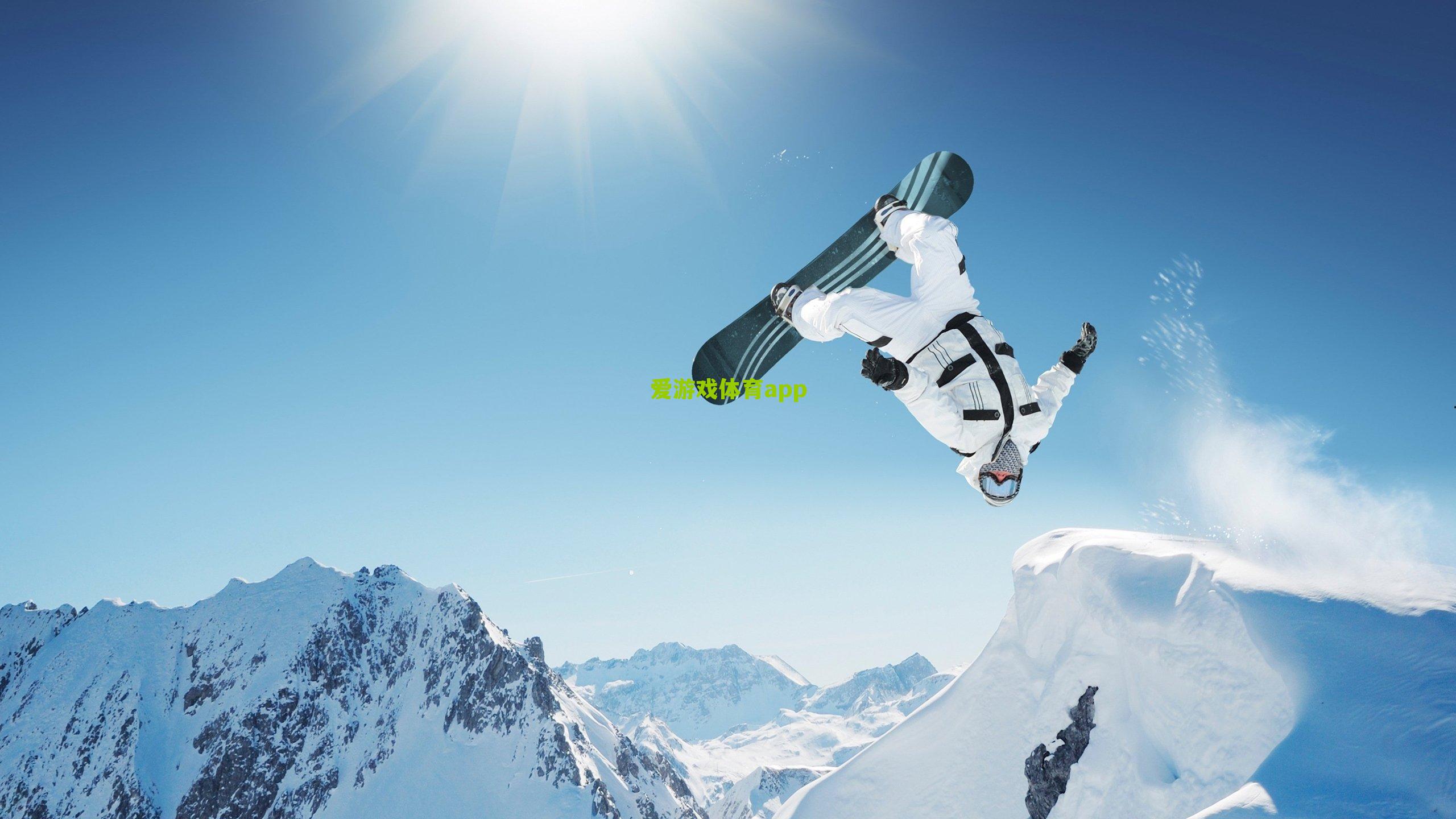 绿茵场外的沉默呐喊，当欠薪一年遇上高薪争议，球员与公众的认知鸿沟何解？